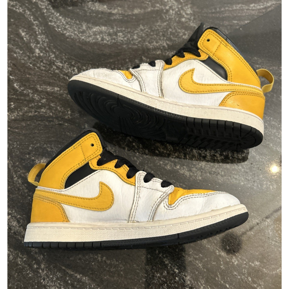 Nike AIR JORDAN 1 TODDLER Basketball Sneakers Size 13C Shoes Yellow Black White - Picture 2 of 16
